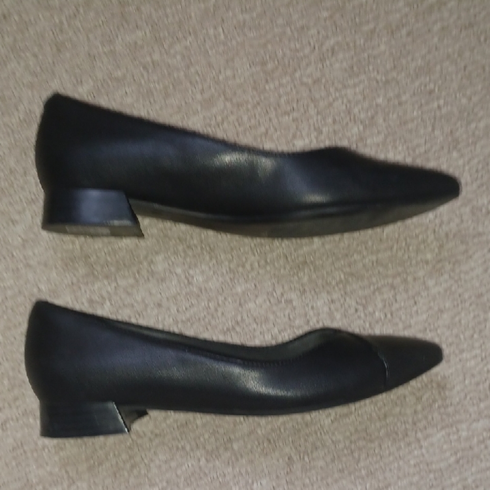 Clarks Black Leather Pointed Heels - Picture 5 of 5